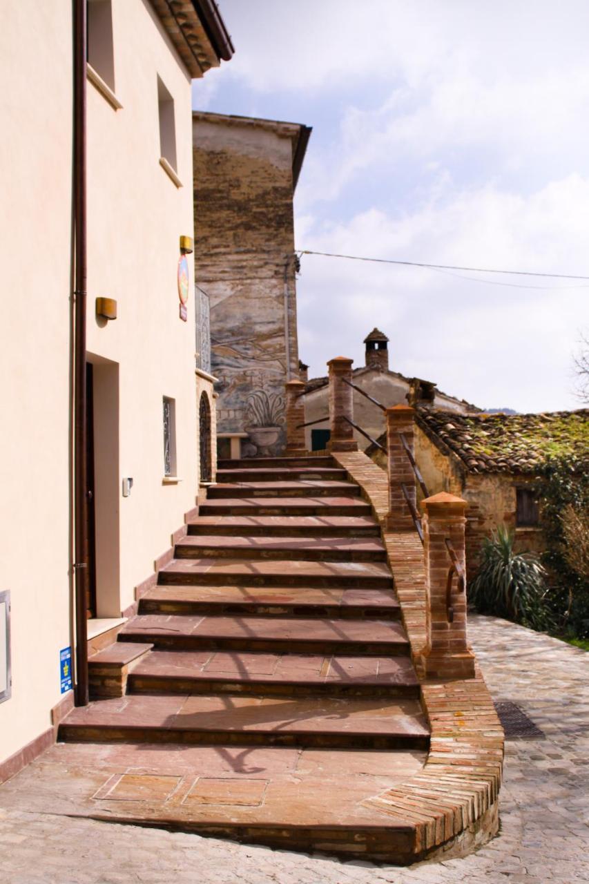 Agriturismo Pozzuolo Serrungarina Экстерьер фото